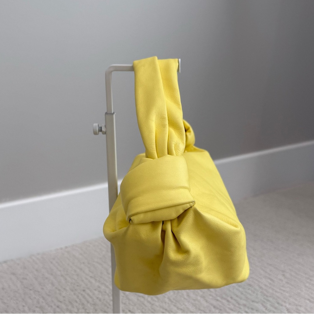 Bottega Veneta Double Knot mini bag leather yellow - Picture 3 of 15
